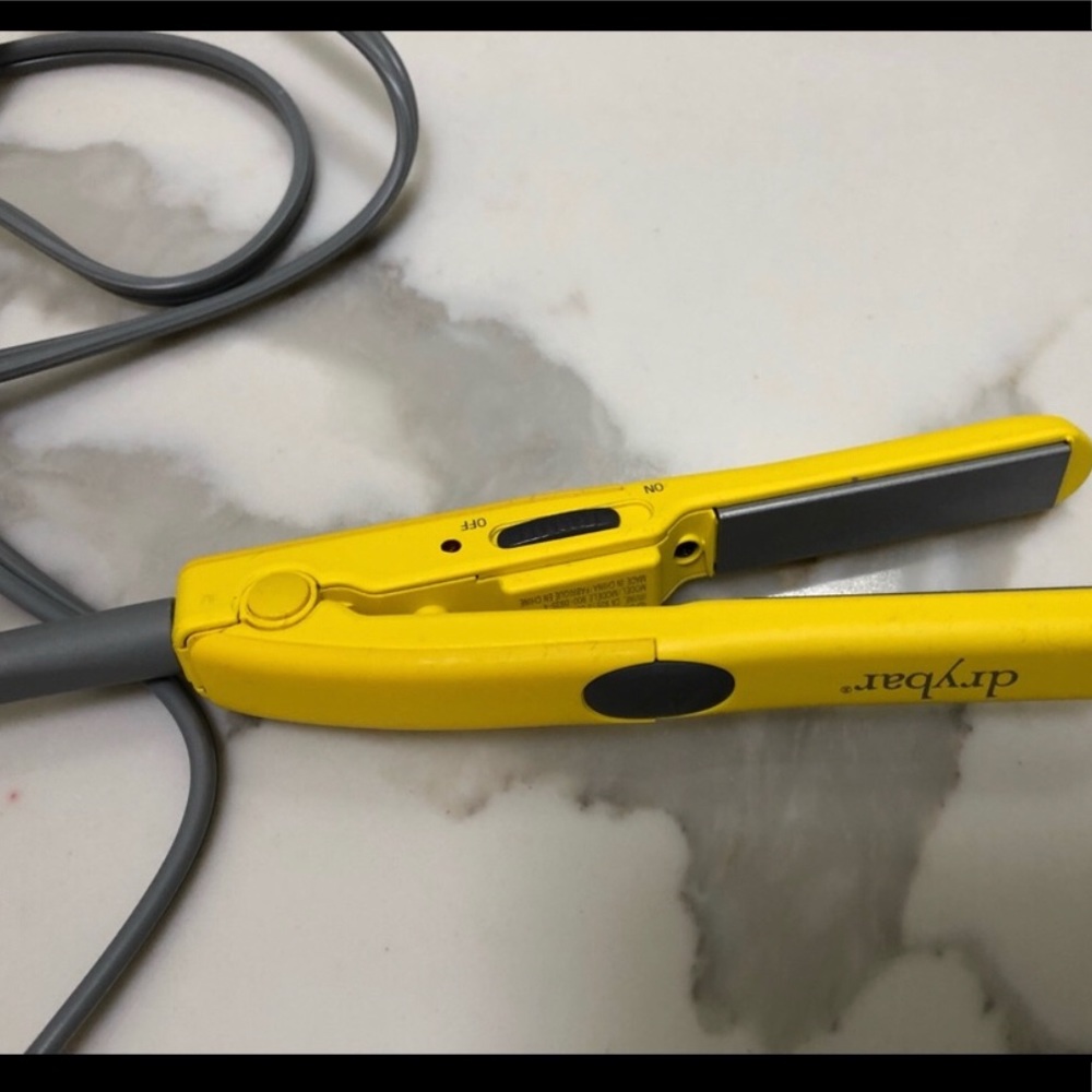 💥Sale💥 Drybar mini flat iron